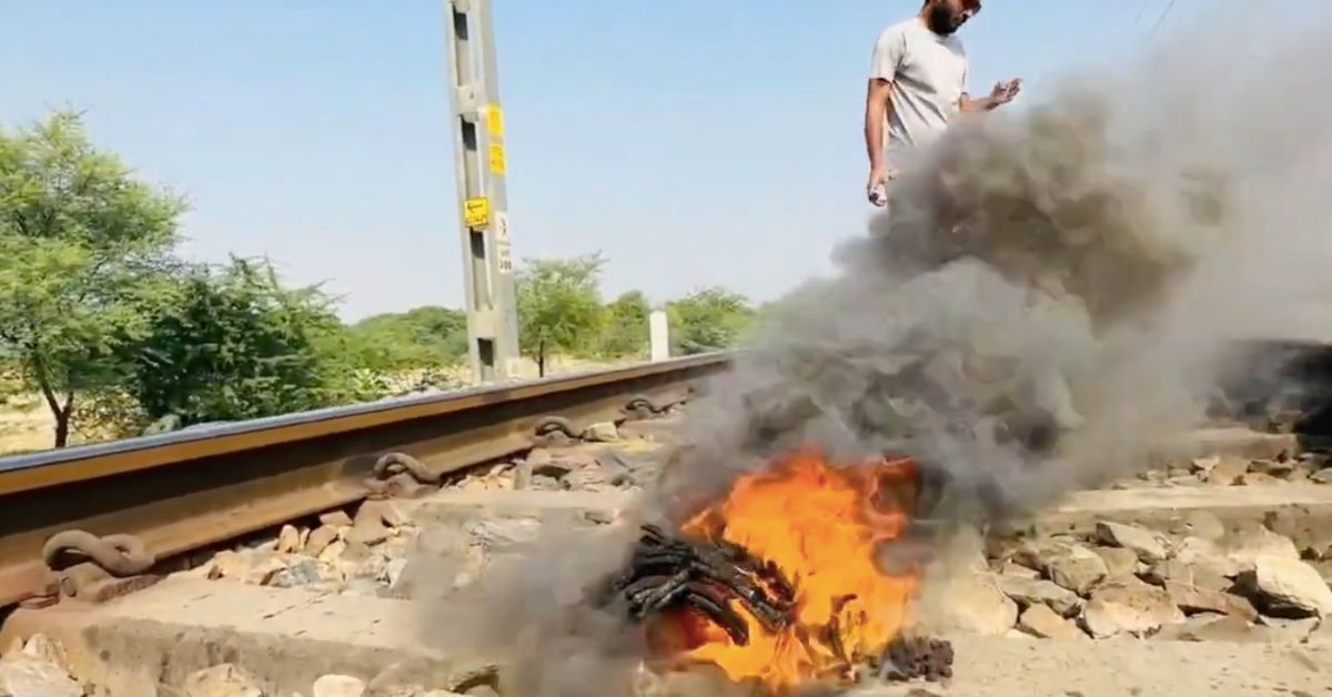 Viral Video Alert: YouTuber's Firecracker Stunt on Jaipur Railway Tracks Spurs RPF Investigation