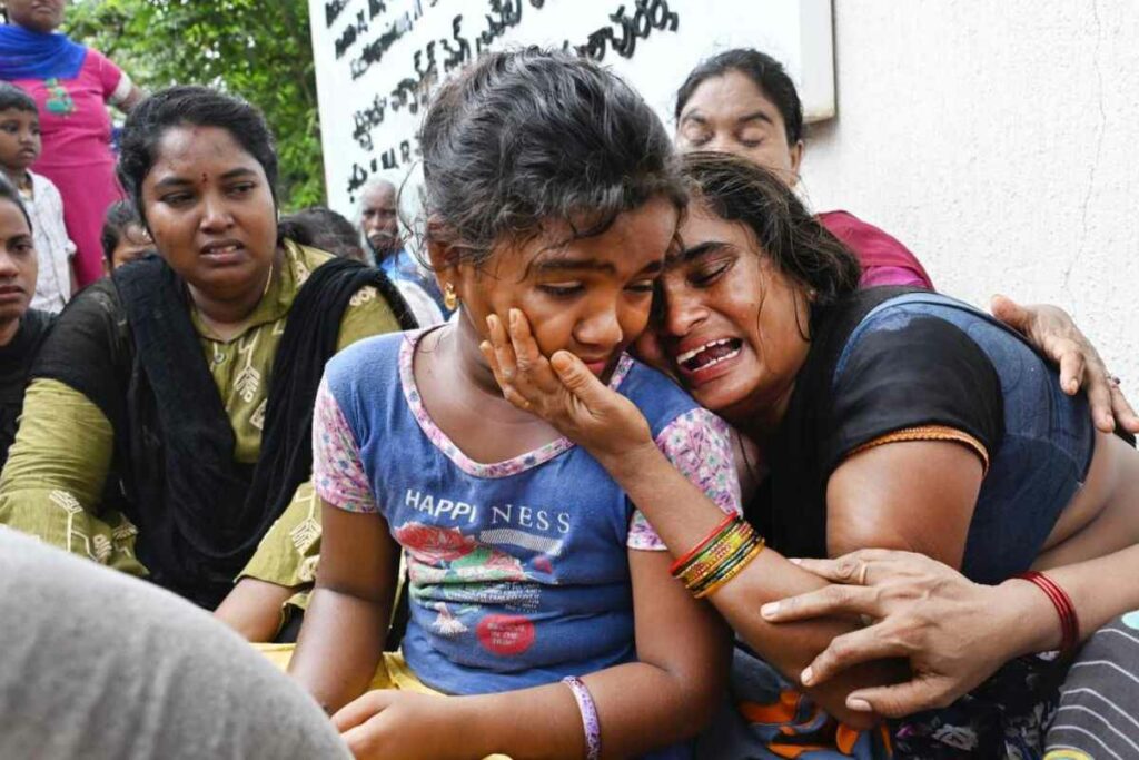 Andhra Blast Tragedy 17 Dead, 33 Injured_11zon