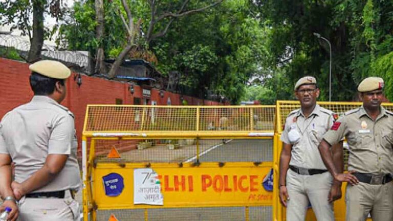 Delhi police busts high-tech car theft gang, recovers stolen vehicles